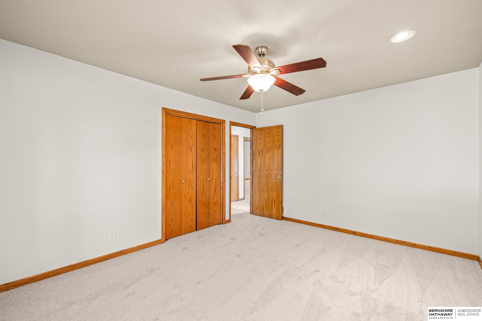 Omaha, Nebraska 68130, United States, 3 Bedrooms Bedrooms, ,3 BathroomsBathrooms,Residential,Active,242137