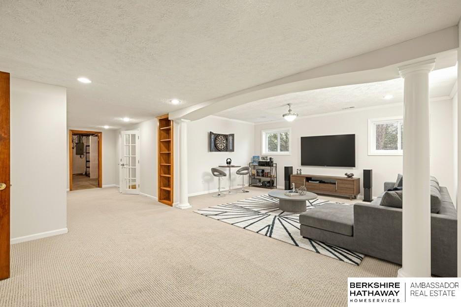 Omaha, Nebraska 68130, United States, 3 Bedrooms Bedrooms, ,3 BathroomsBathrooms,Residential,Active,242137