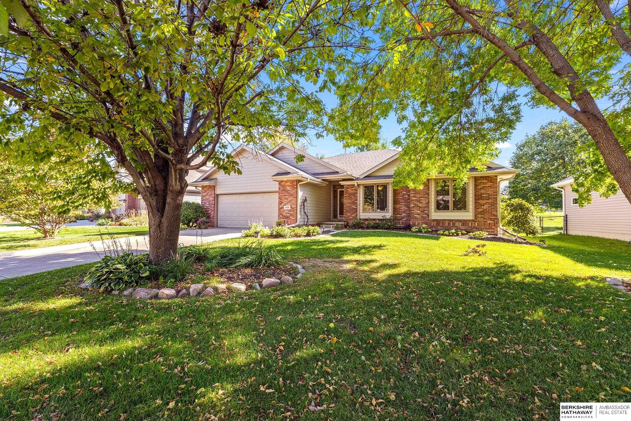 Omaha, Nebraska 68130, United States, 3 Bedrooms Bedrooms, ,3 BathroomsBathrooms,Residential,Active,242137