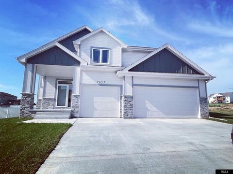 Photo of 11513 S 116 Street, Papillion, NE 68133 (MLS # 22603456)