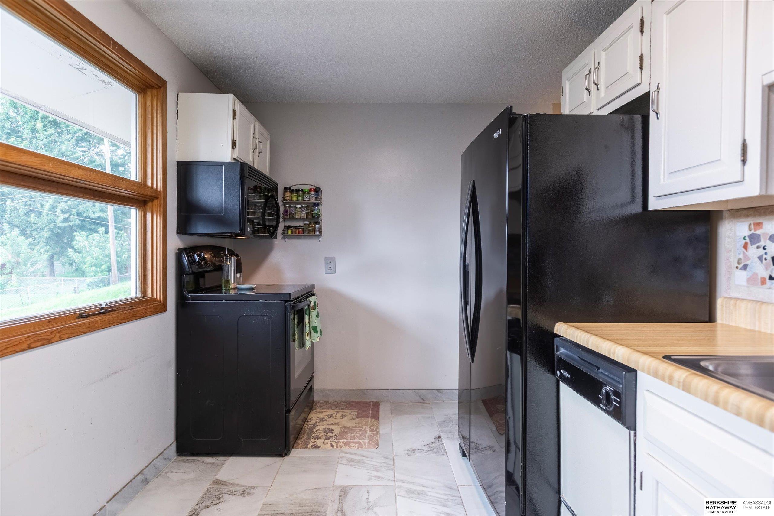 Omaha, Nebraska 68134, United States, 3 Bedrooms Bedrooms, ,2 BathroomsBathrooms,Residential,Active,192691