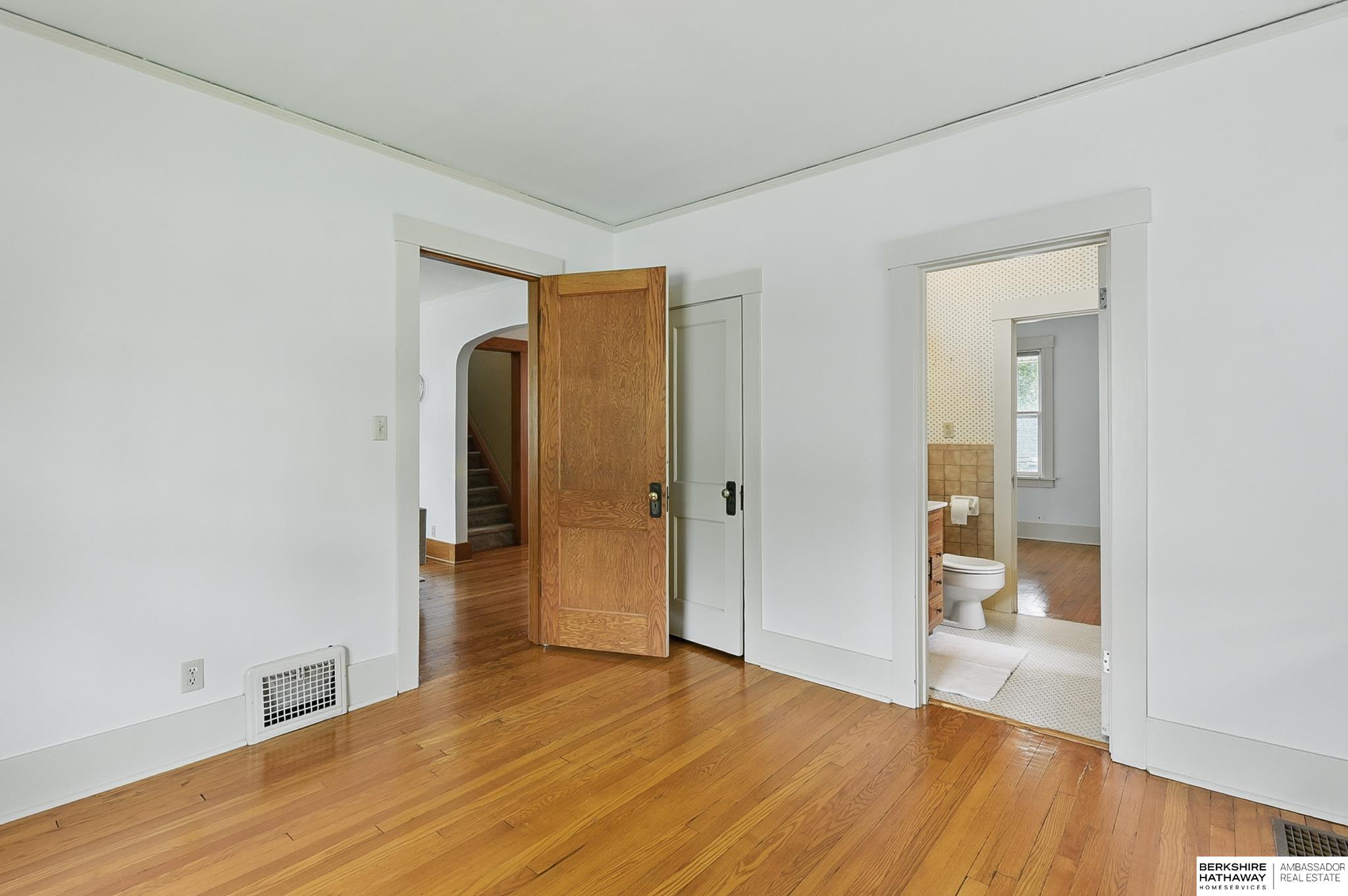 Omaha, Nebraska 68106, United States, 3 Bedrooms Bedrooms, ,2 BathroomsBathrooms,Residential,Pending,150169