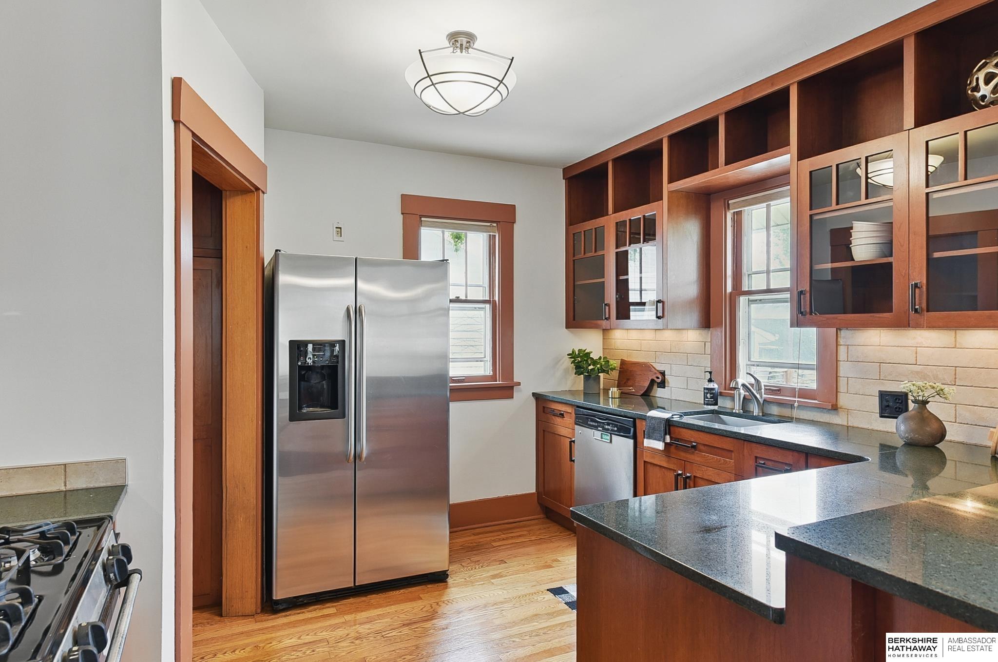 Omaha, Nebraska 68106, United States, 3 Bedrooms Bedrooms, ,2 BathroomsBathrooms,Residential,Pending,150169