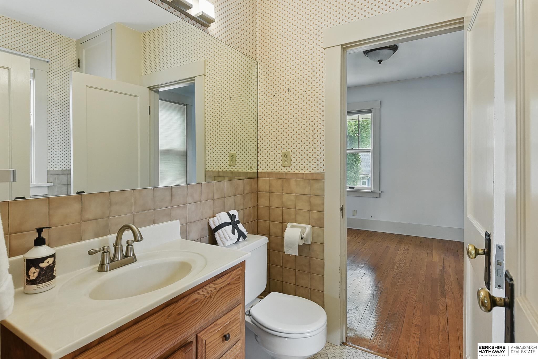 Omaha, Nebraska 68106, United States, 3 Bedrooms Bedrooms, ,2 BathroomsBathrooms,Residential,Pending,150169