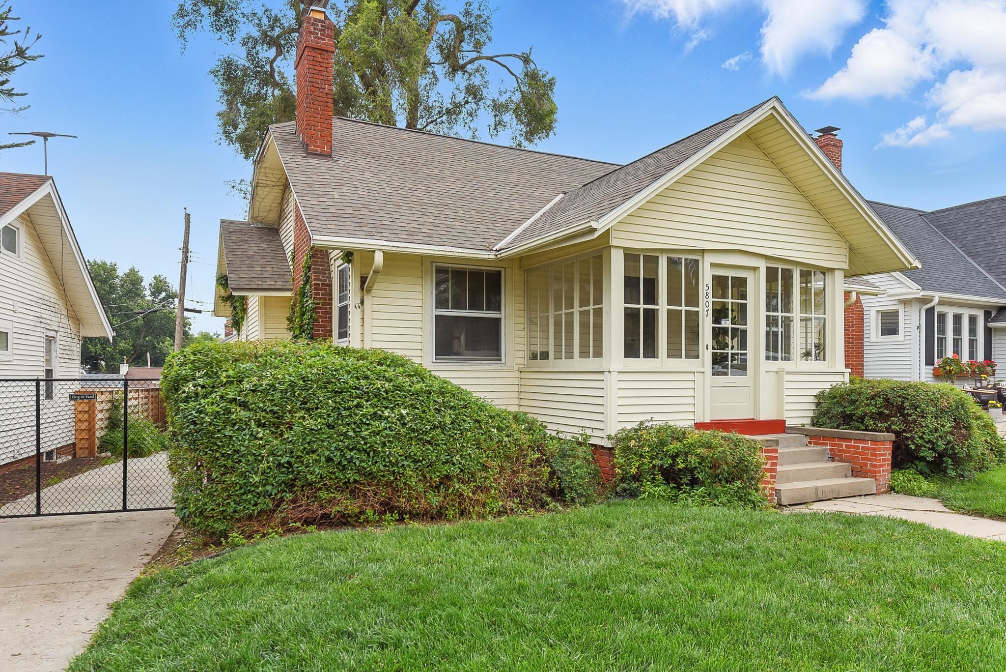 Omaha, Nebraska 68106, United States, 3 Bedrooms Bedrooms, ,2 BathroomsBathrooms,Residential,Pending,150169