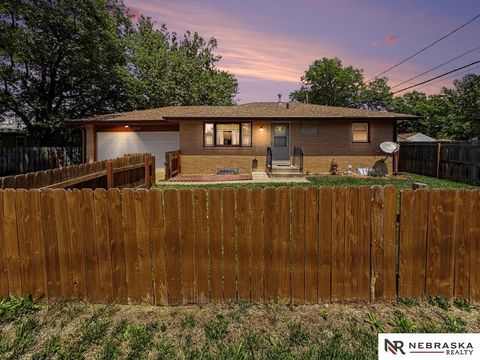 Photo of 5110 Gladstone Street, Lincoln, NE 68504 (MLS # 22620118)