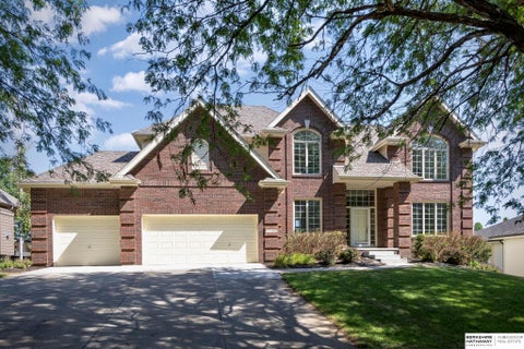 Photo of 17068 Harney Street, Omaha, NE 68118 (MLS # 22620932)