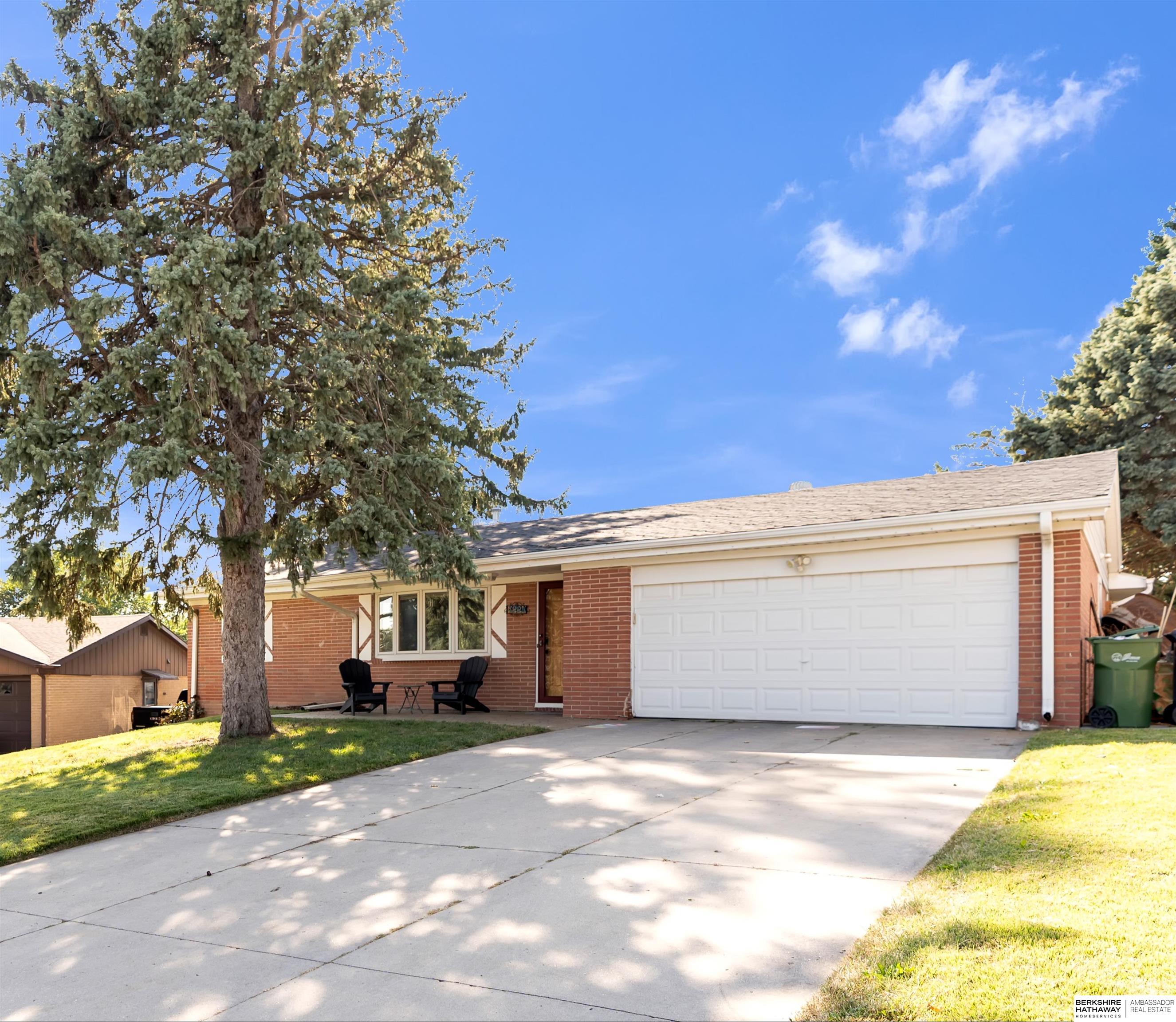 Bellevue, Nebraska 68147, United States, 3 Bedrooms Bedrooms, ,2 BathroomsBathrooms,Residential,Active,222046