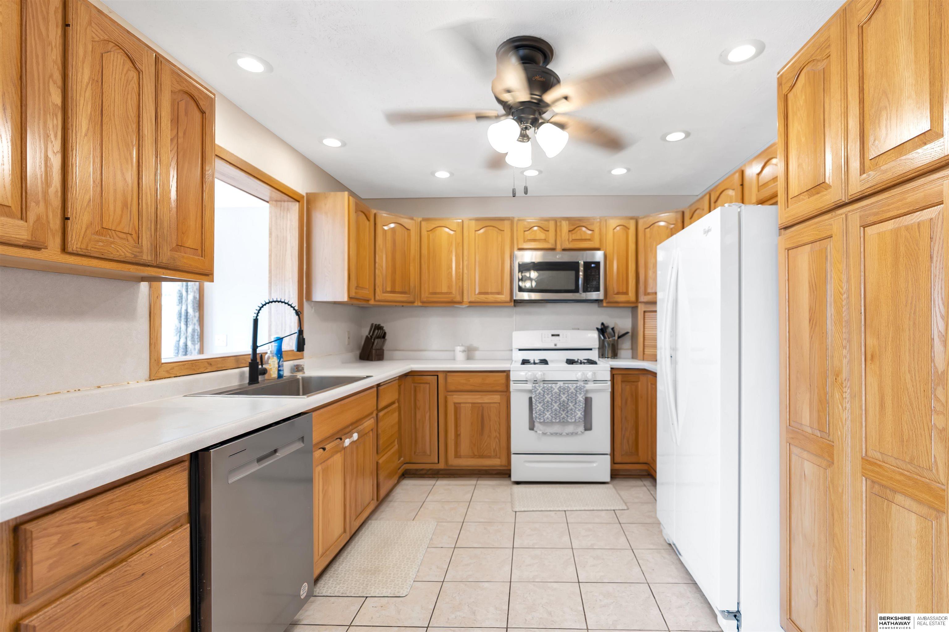 Bellevue, Nebraska 68147, United States, 3 Bedrooms Bedrooms, ,2 BathroomsBathrooms,Residential,Active,222046