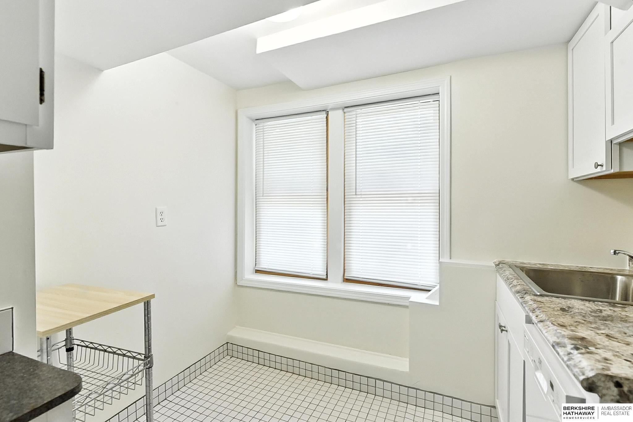 Omaha, Nebraska 68132, United States, 7 Bedrooms Bedrooms, ,1 BathroomBathrooms,Residential,Active,174880