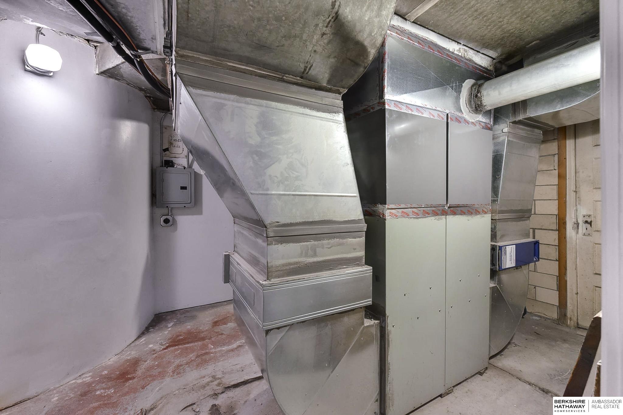 Omaha, Nebraska 68132, United States, 7 Bedrooms Bedrooms, ,1 BathroomBathrooms,Residential,Active,174880