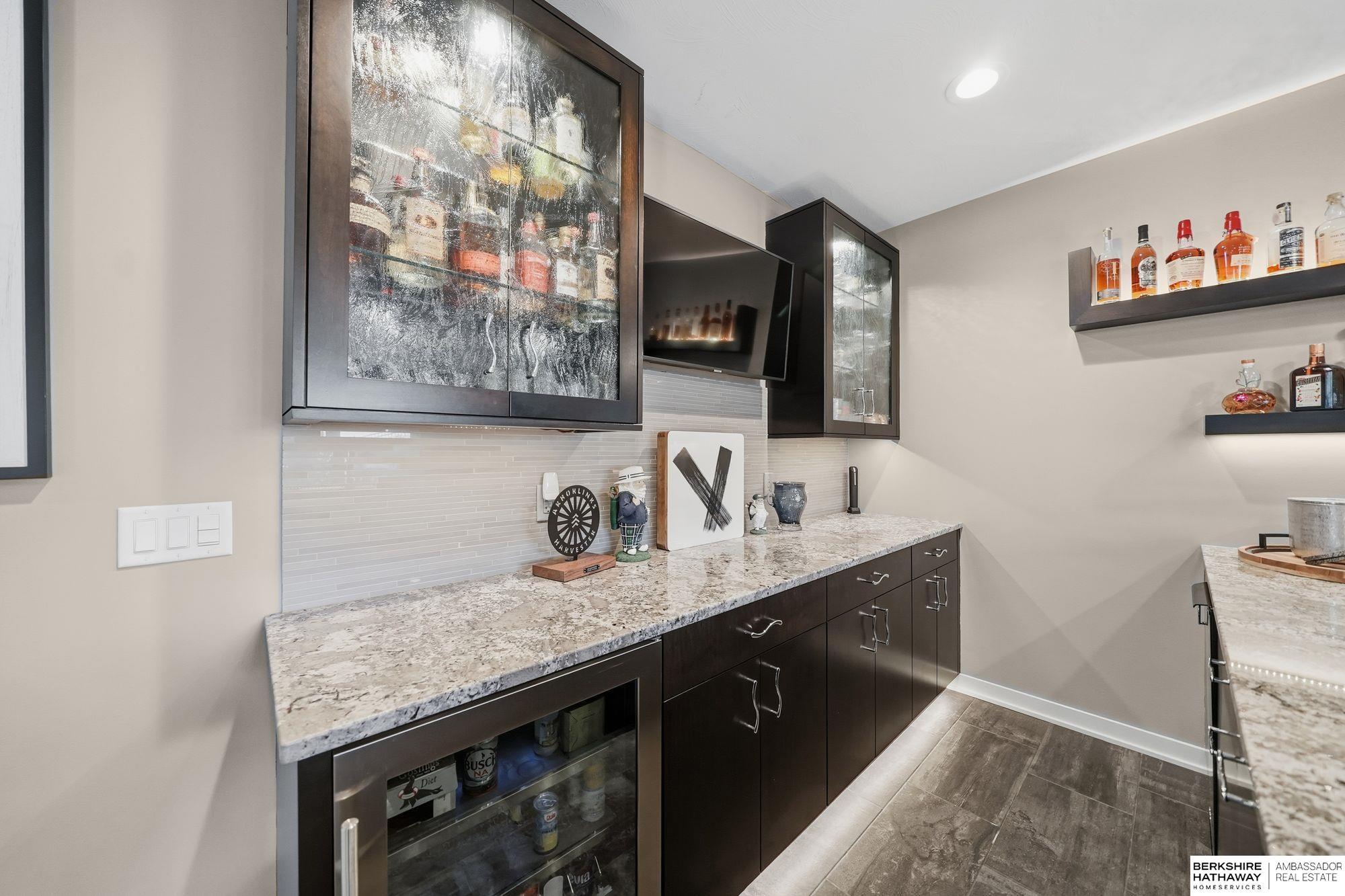 Lincoln, Nebraska 68516, United States, 5 Bedrooms Bedrooms, ,3 BathroomsBathrooms,Residential,Active,242987