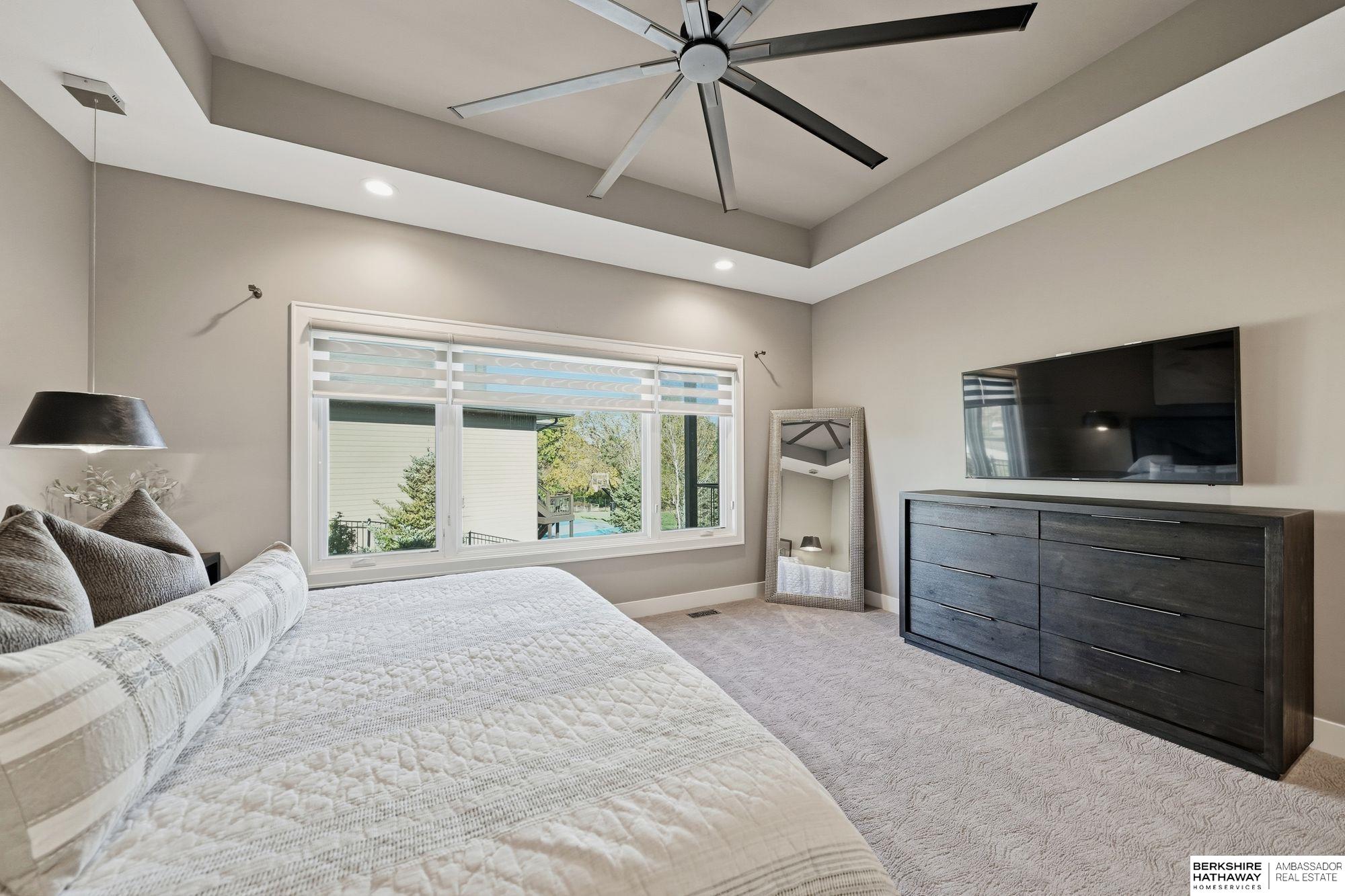 Lincoln, Nebraska 68516, United States, 5 Bedrooms Bedrooms, ,3 BathroomsBathrooms,Residential,Active,242987