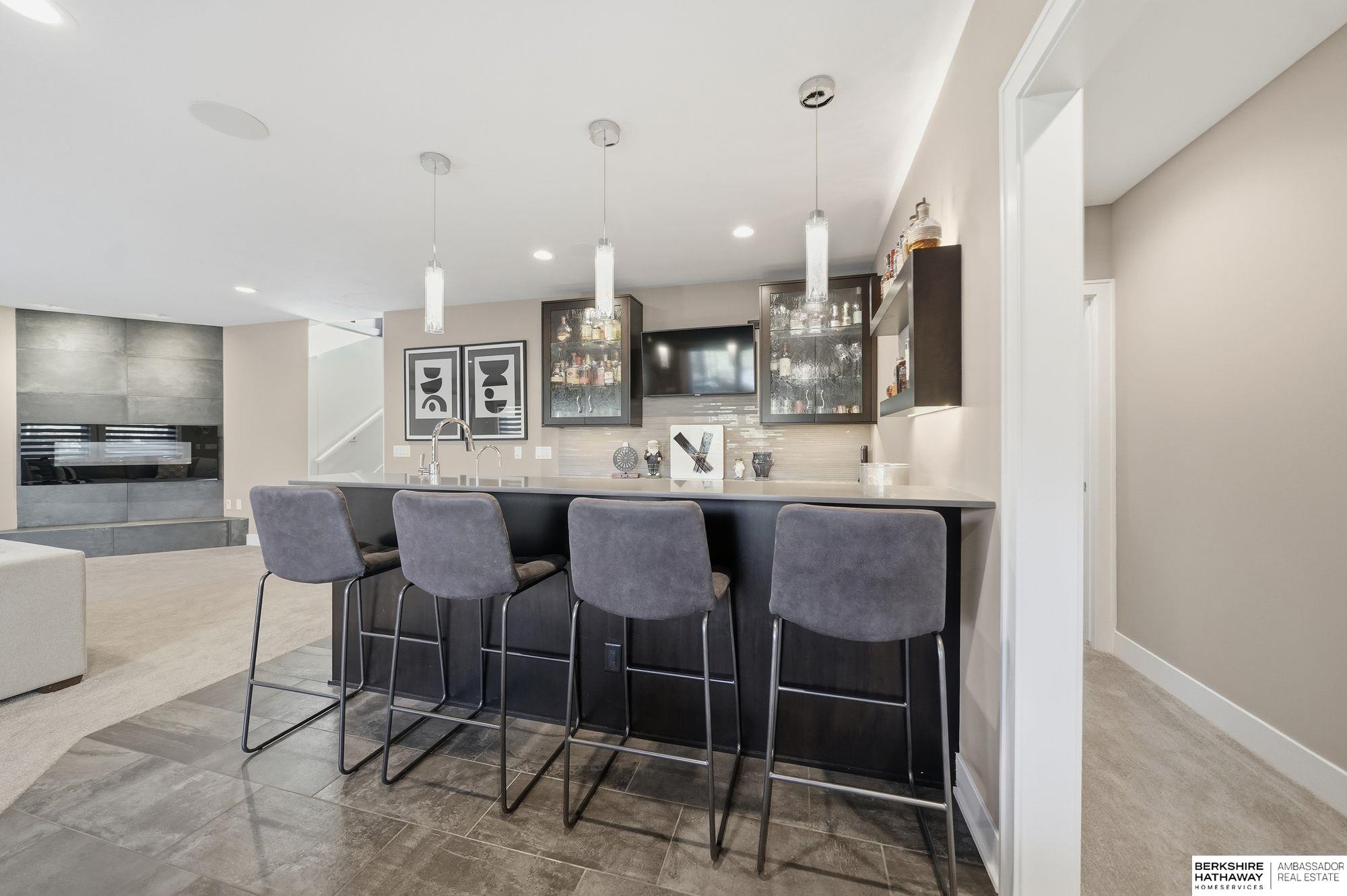 Lincoln, Nebraska 68516, United States, 5 Bedrooms Bedrooms, ,3 BathroomsBathrooms,Residential,Active,242987