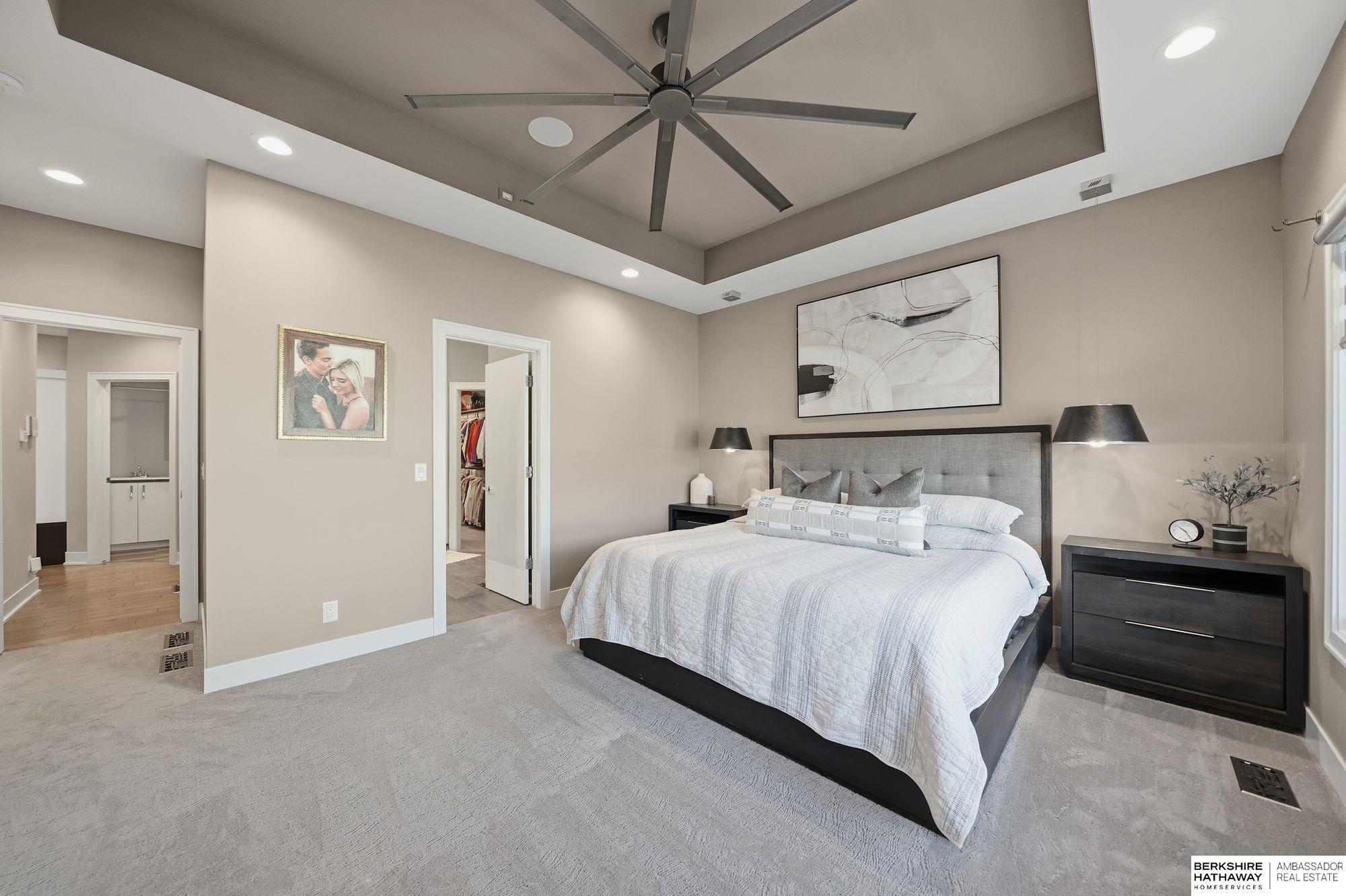 Lincoln, Nebraska 68516, United States, 5 Bedrooms Bedrooms, ,3 BathroomsBathrooms,Residential,Active,242987