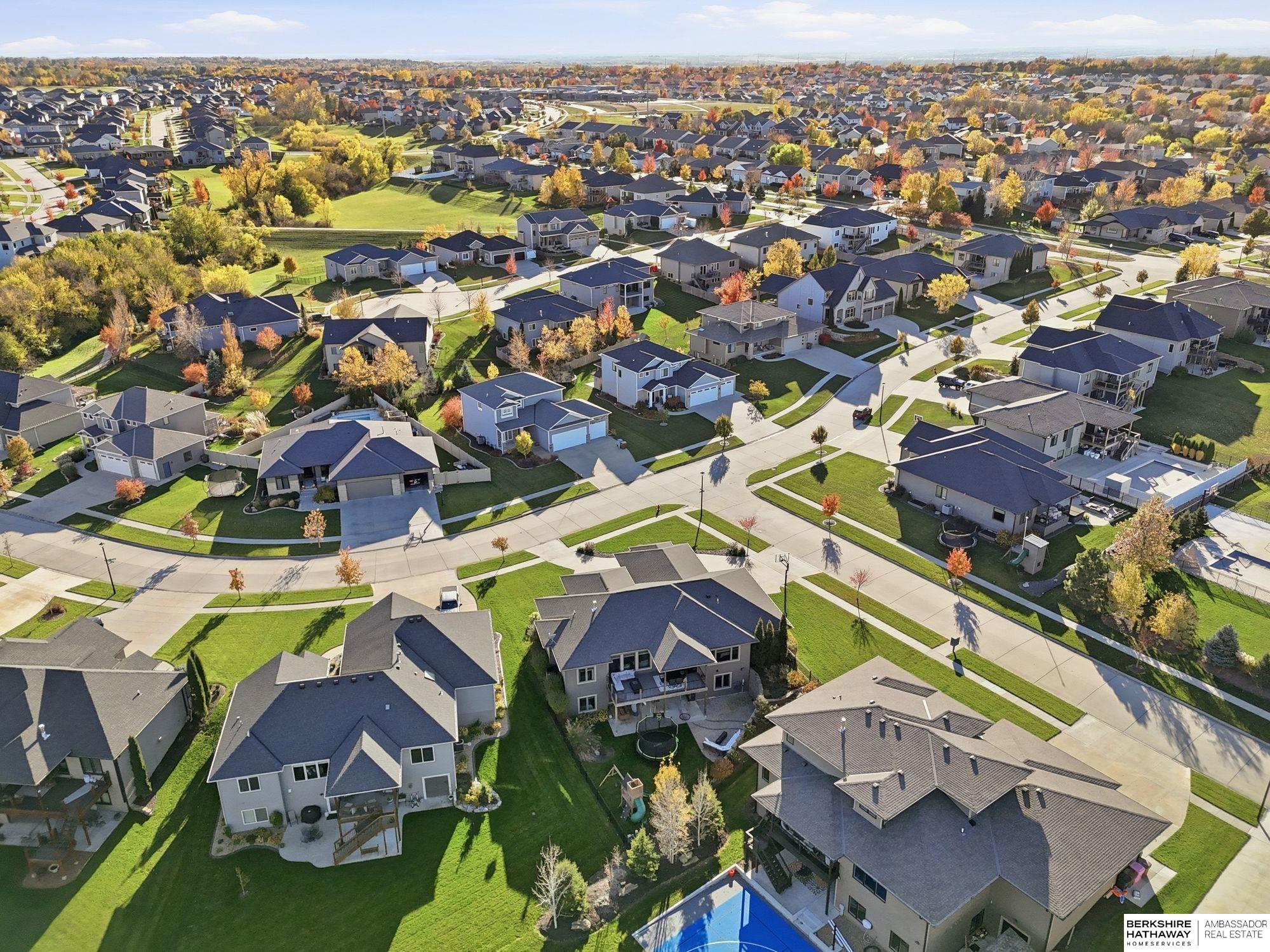 Lincoln, Nebraska 68516, United States, 5 Bedrooms Bedrooms, ,3 BathroomsBathrooms,Residential,Active,242987