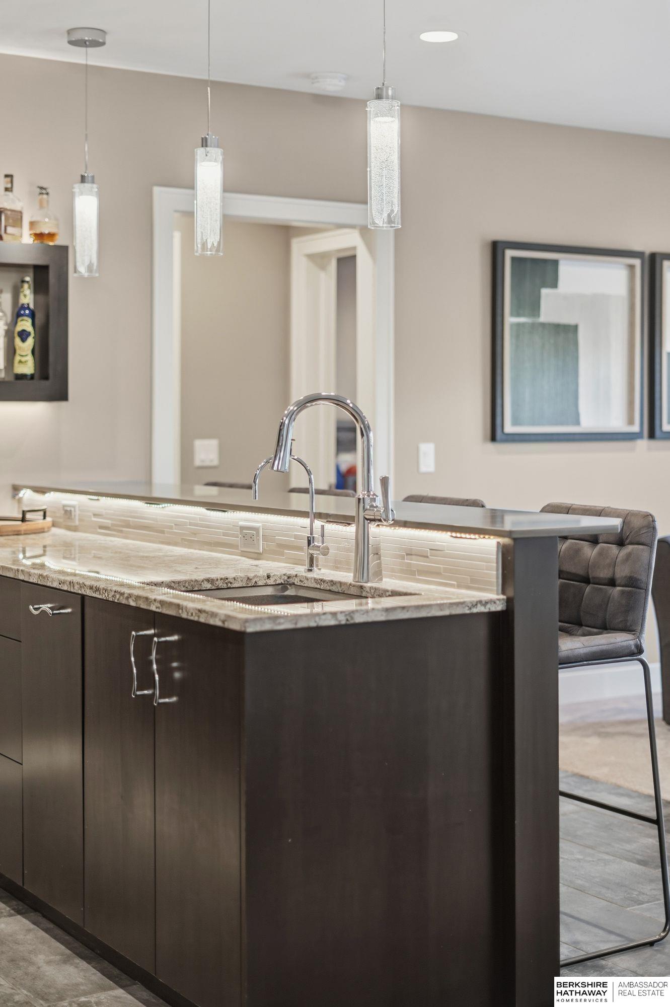 Lincoln, Nebraska 68516, United States, 5 Bedrooms Bedrooms, ,3 BathroomsBathrooms,Residential,Active,242987