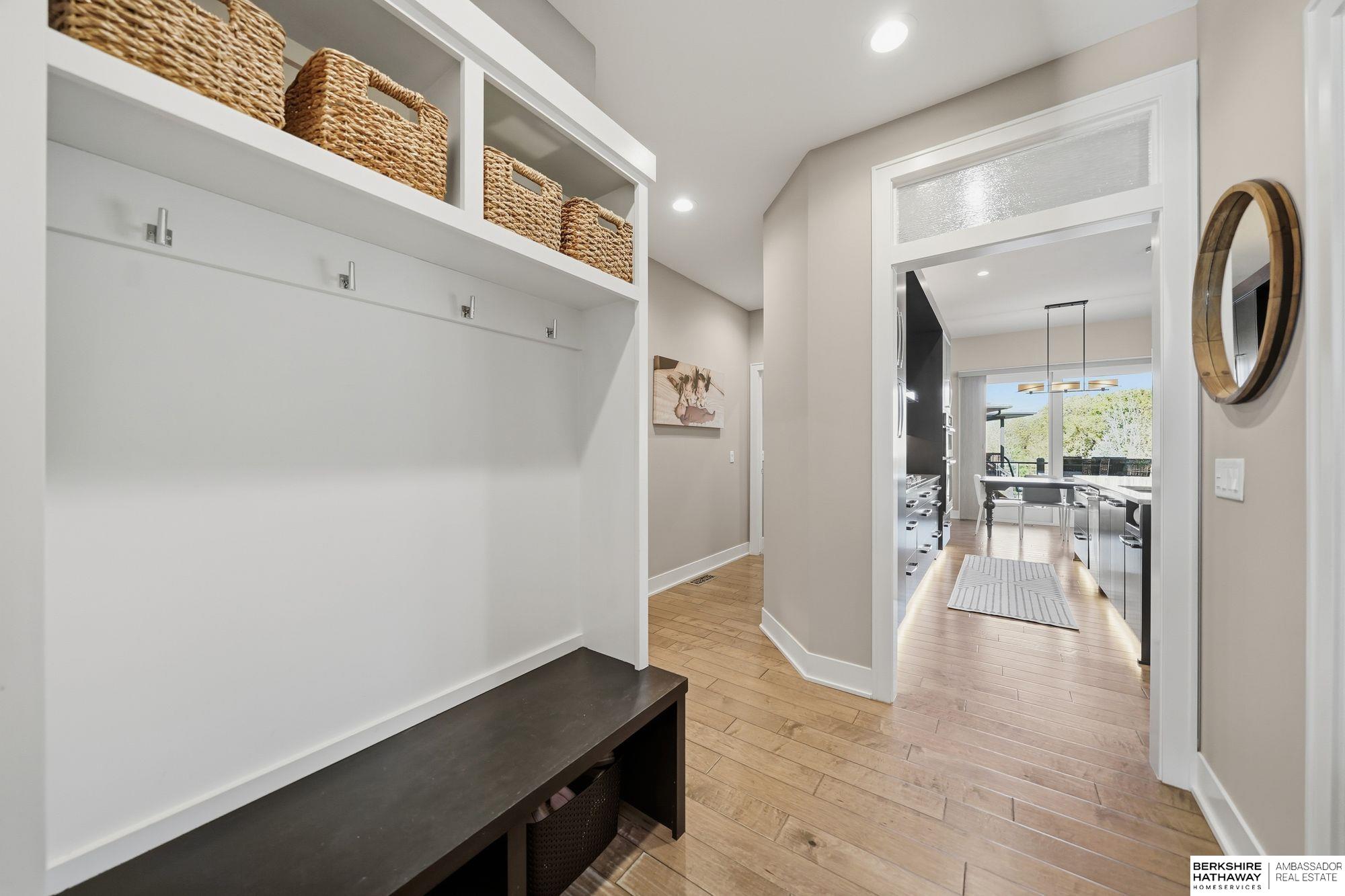 Lincoln, Nebraska 68516, United States, 5 Bedrooms Bedrooms, ,3 BathroomsBathrooms,Residential,Active,242987