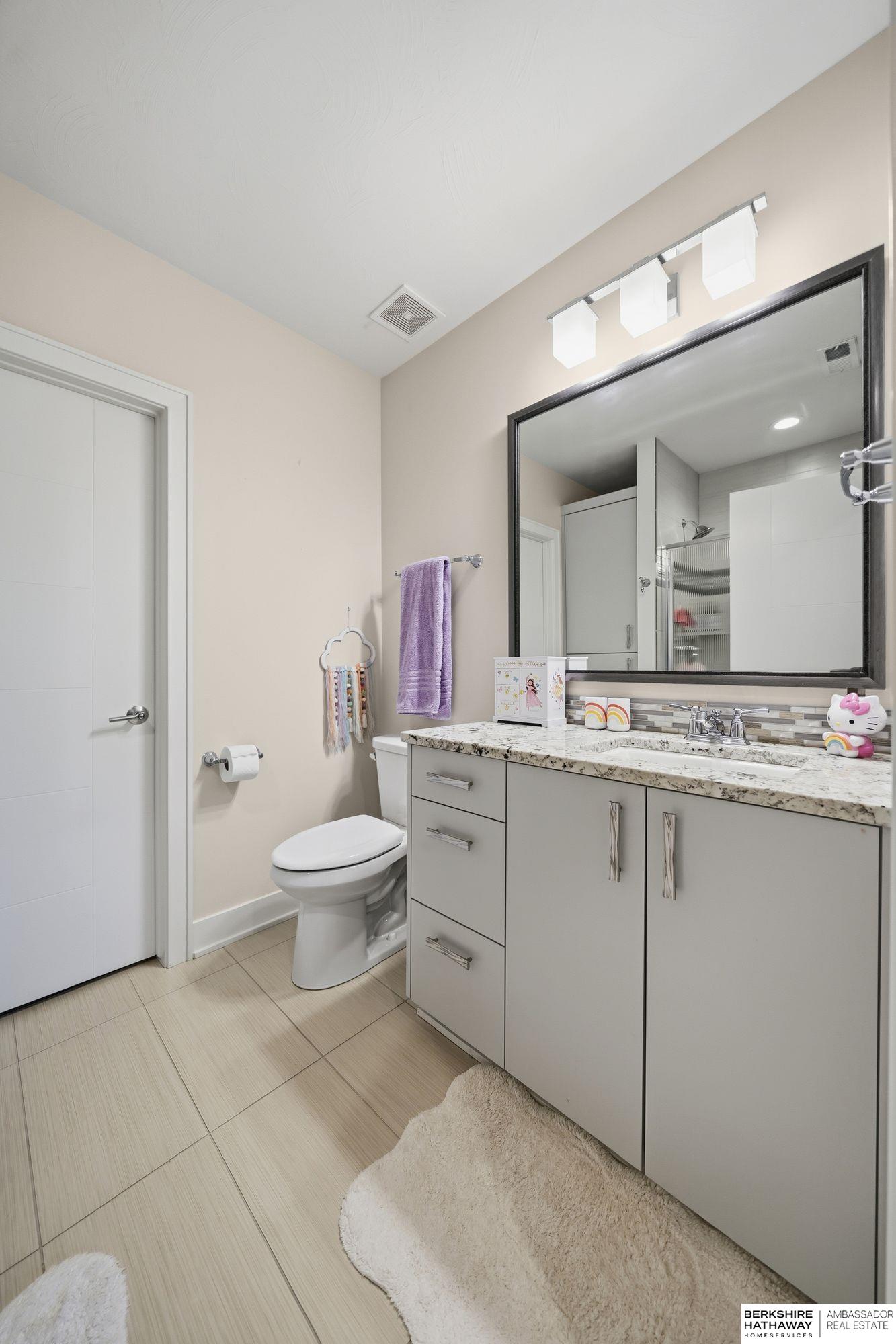 Lincoln, Nebraska 68516, United States, 5 Bedrooms Bedrooms, ,3 BathroomsBathrooms,Residential,Active,242987