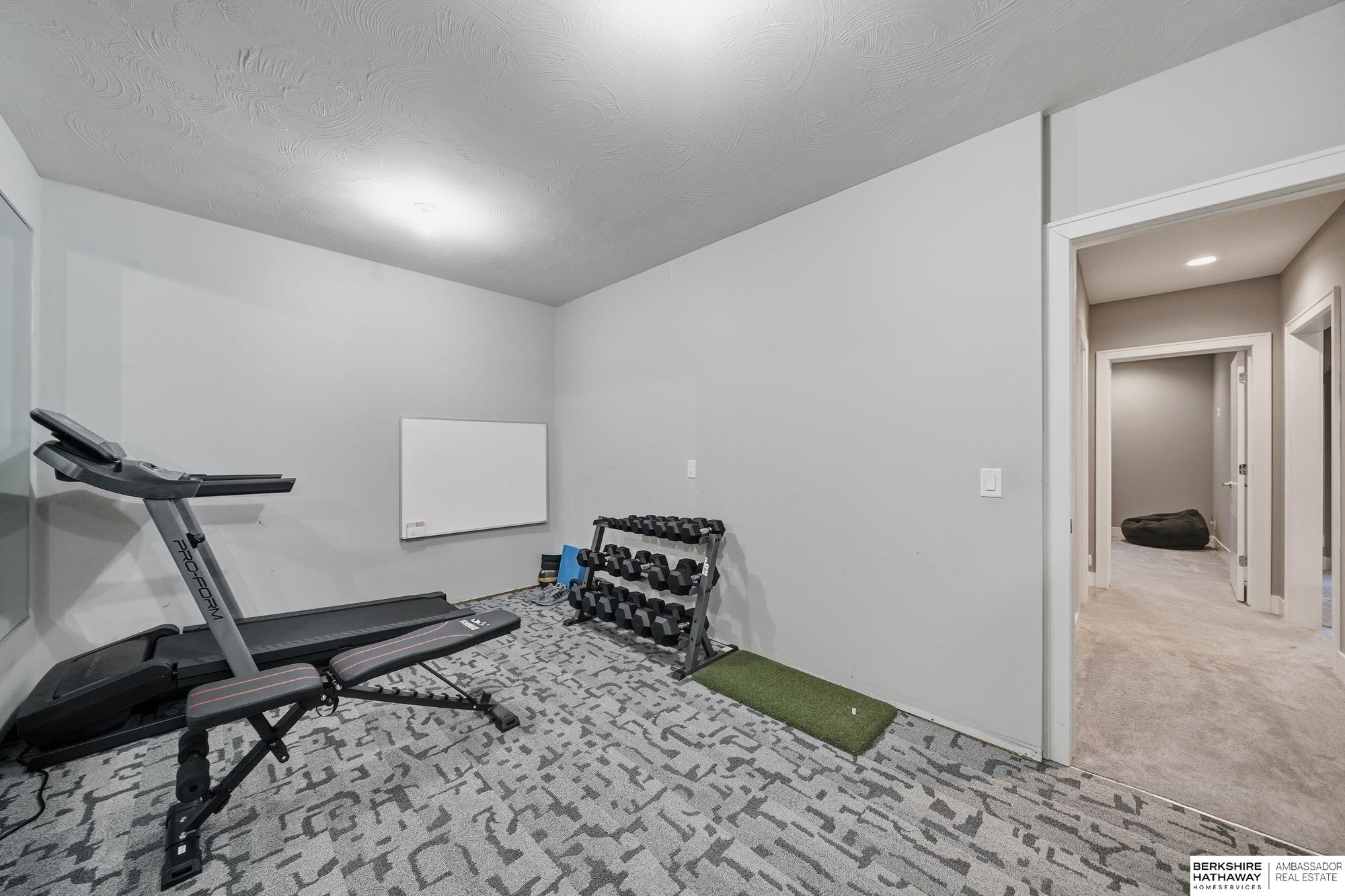 Lincoln, Nebraska 68516, United States, 5 Bedrooms Bedrooms, ,3 BathroomsBathrooms,Residential,Active,242987