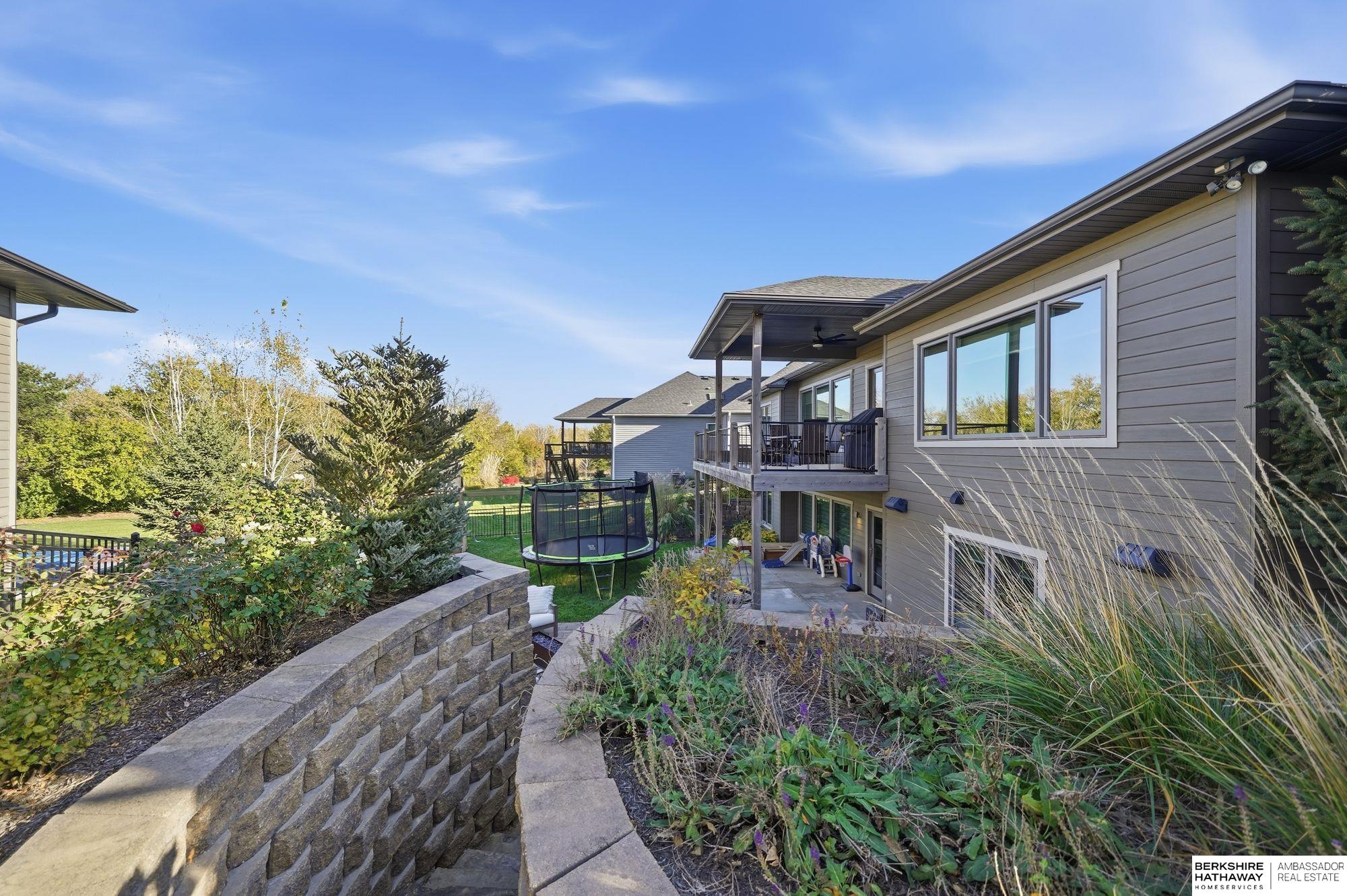 Lincoln, Nebraska 68516, United States, 5 Bedrooms Bedrooms, ,3 BathroomsBathrooms,Residential,Active,242987