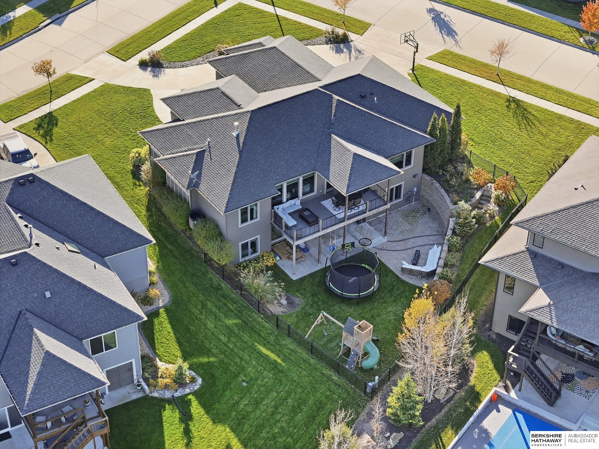 Lincoln, Nebraska 68516, United States, 5 Bedrooms Bedrooms, ,3 BathroomsBathrooms,Residential,Active,242987