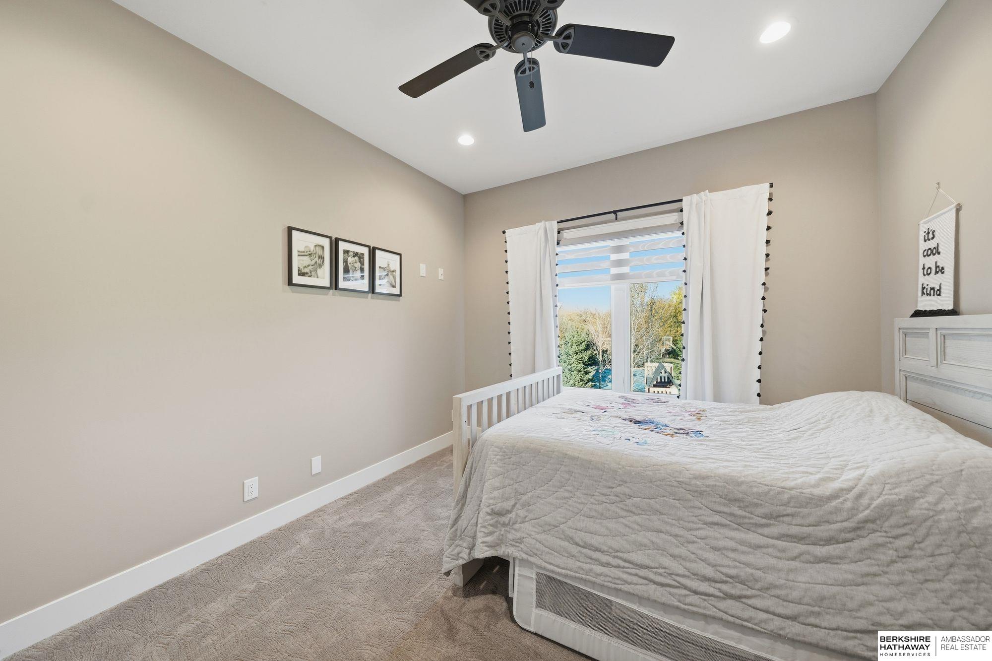 Lincoln, Nebraska 68516, United States, 5 Bedrooms Bedrooms, ,3 BathroomsBathrooms,Residential,Active,242987