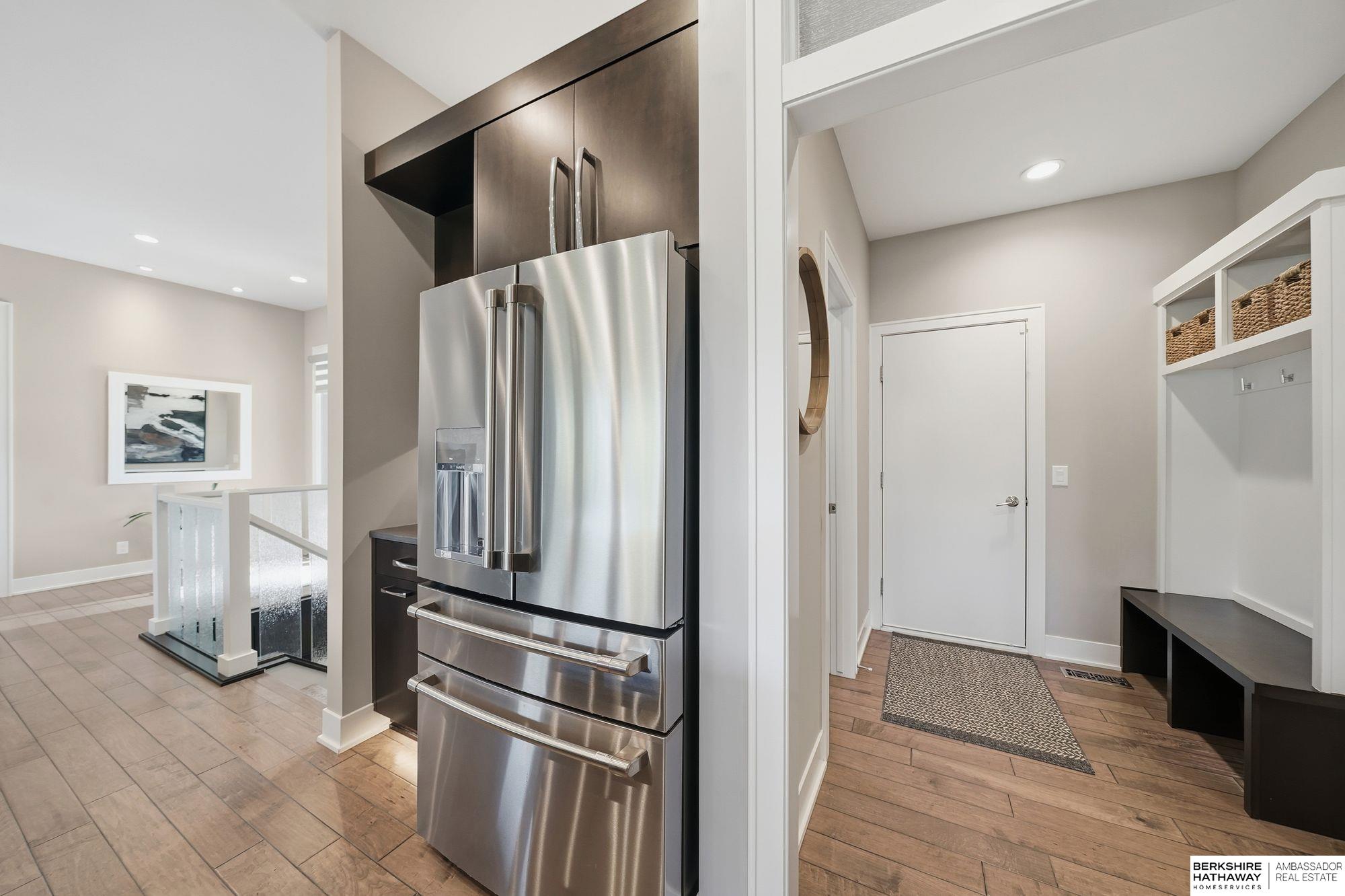 Lincoln, Nebraska 68516, United States, 5 Bedrooms Bedrooms, ,3 BathroomsBathrooms,Residential,Active,242987