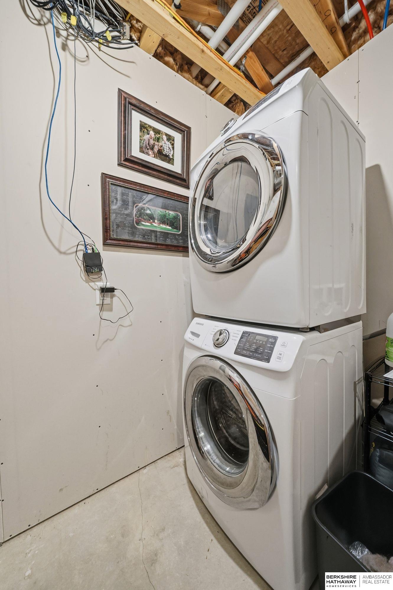 Lincoln, Nebraska 68516, United States, 5 Bedrooms Bedrooms, ,3 BathroomsBathrooms,Residential,Active,242987