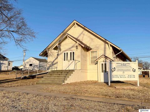 Photo of 1102 D Street, Fairbury, NE 68352 (MLS # 22604877)