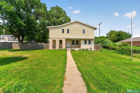 Photo of 5116 Pine Street, Omaha, NE 68106 (MLS # 22627315)