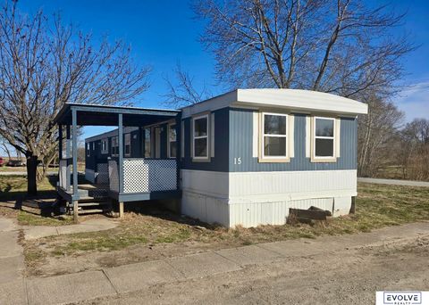 Photo of 1405 26Th Street #15, Auburn, NE 68305 (MLS # 22608343)