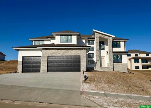 Photo of 10952 S 101st Street, Papillion, NE 68046 (MLS # 22524965)