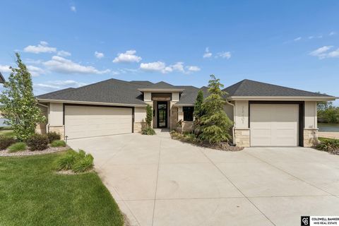 Photo of 28401 Laurel Circle, Valley, NE 68064 (MLS # 22614155)