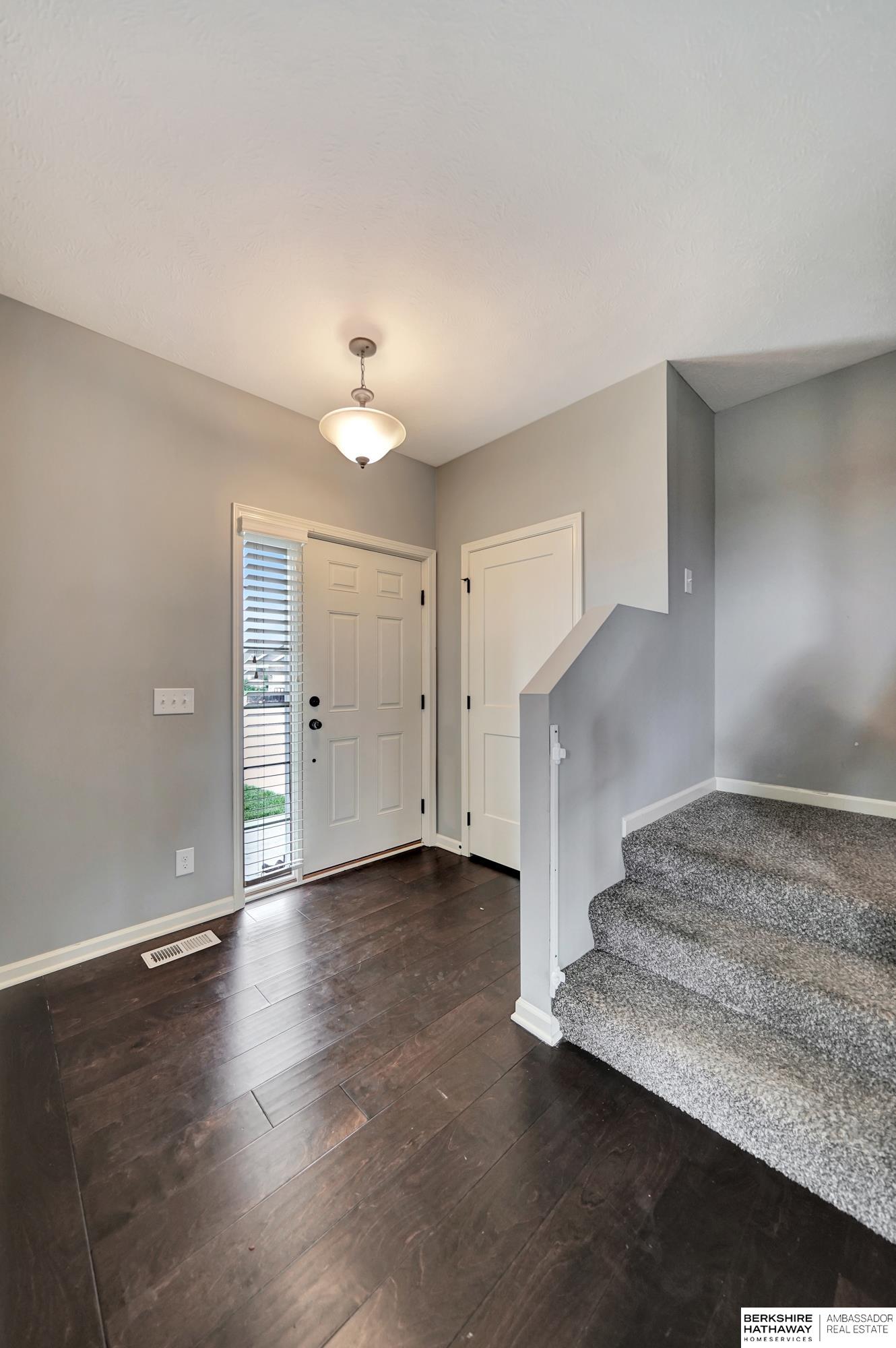 Lincoln, Nebraska 68507, United States, 4 Bedrooms Bedrooms, ,2 BathroomsBathrooms,Residential,Active,135254