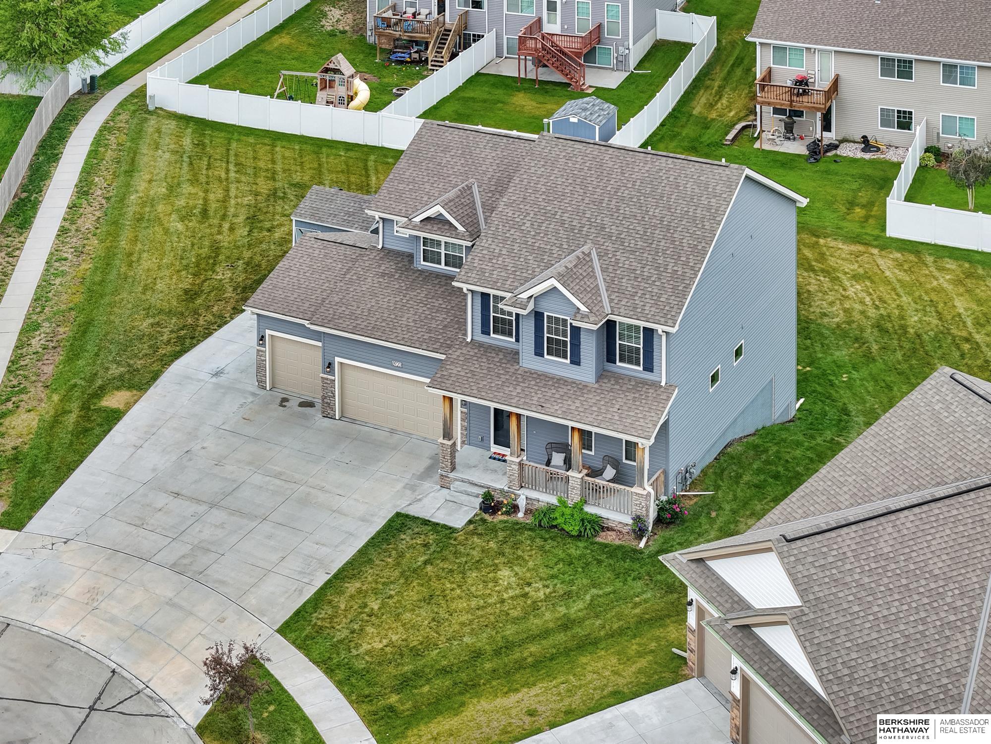 Lincoln, Nebraska 68507, United States, 4 Bedrooms Bedrooms, ,2 BathroomsBathrooms,Residential,Active,135254