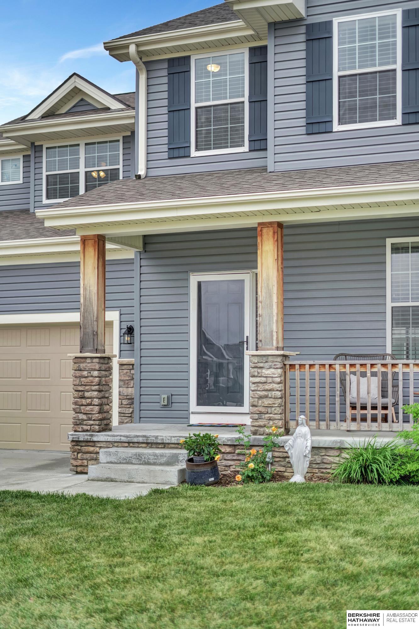 Lincoln, Nebraska 68507, United States, 4 Bedrooms Bedrooms, ,2 BathroomsBathrooms,Residential,Active,135254