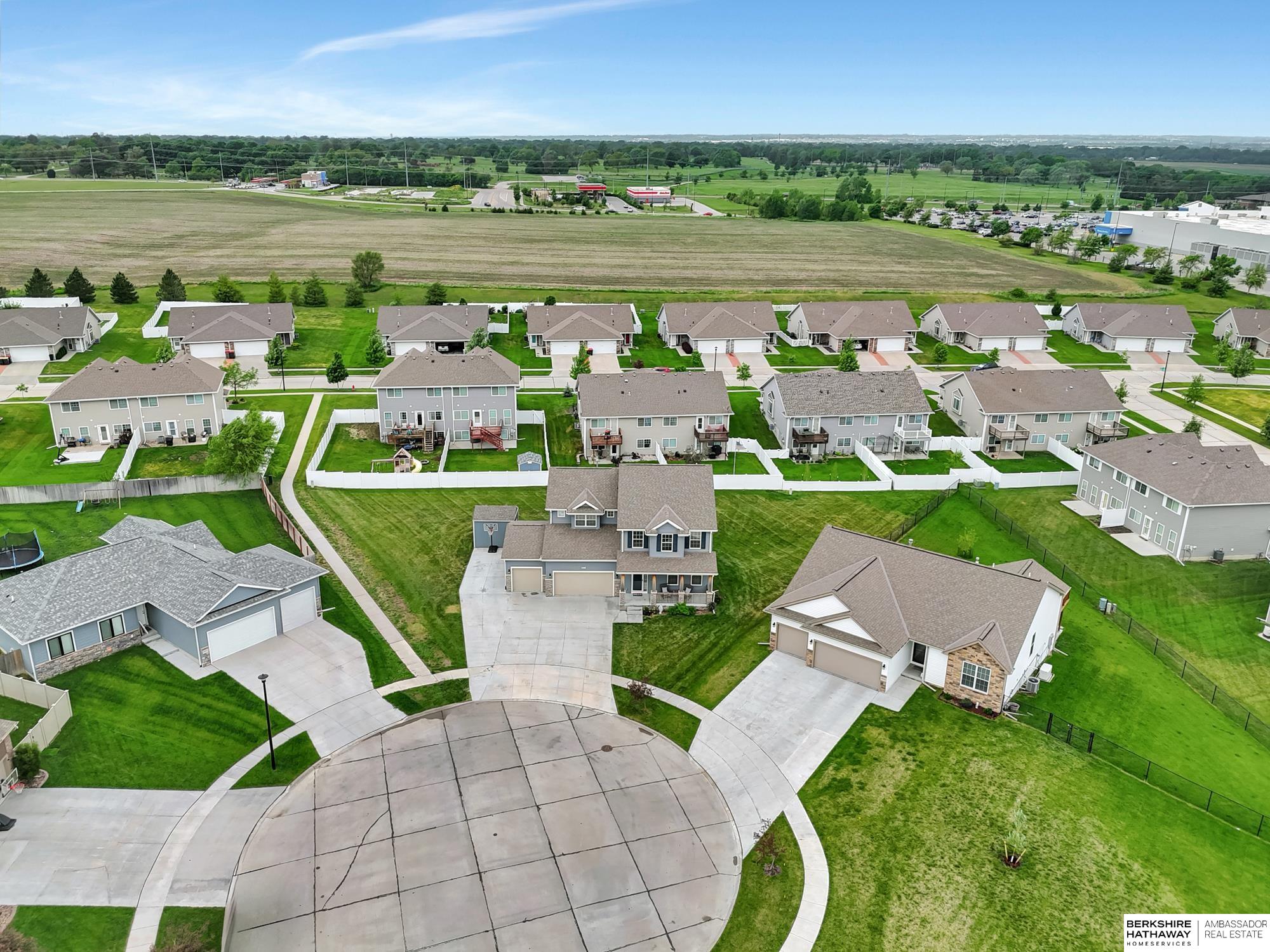 Lincoln, Nebraska 68507, United States, 4 Bedrooms Bedrooms, ,2 BathroomsBathrooms,Residential,Active,135254