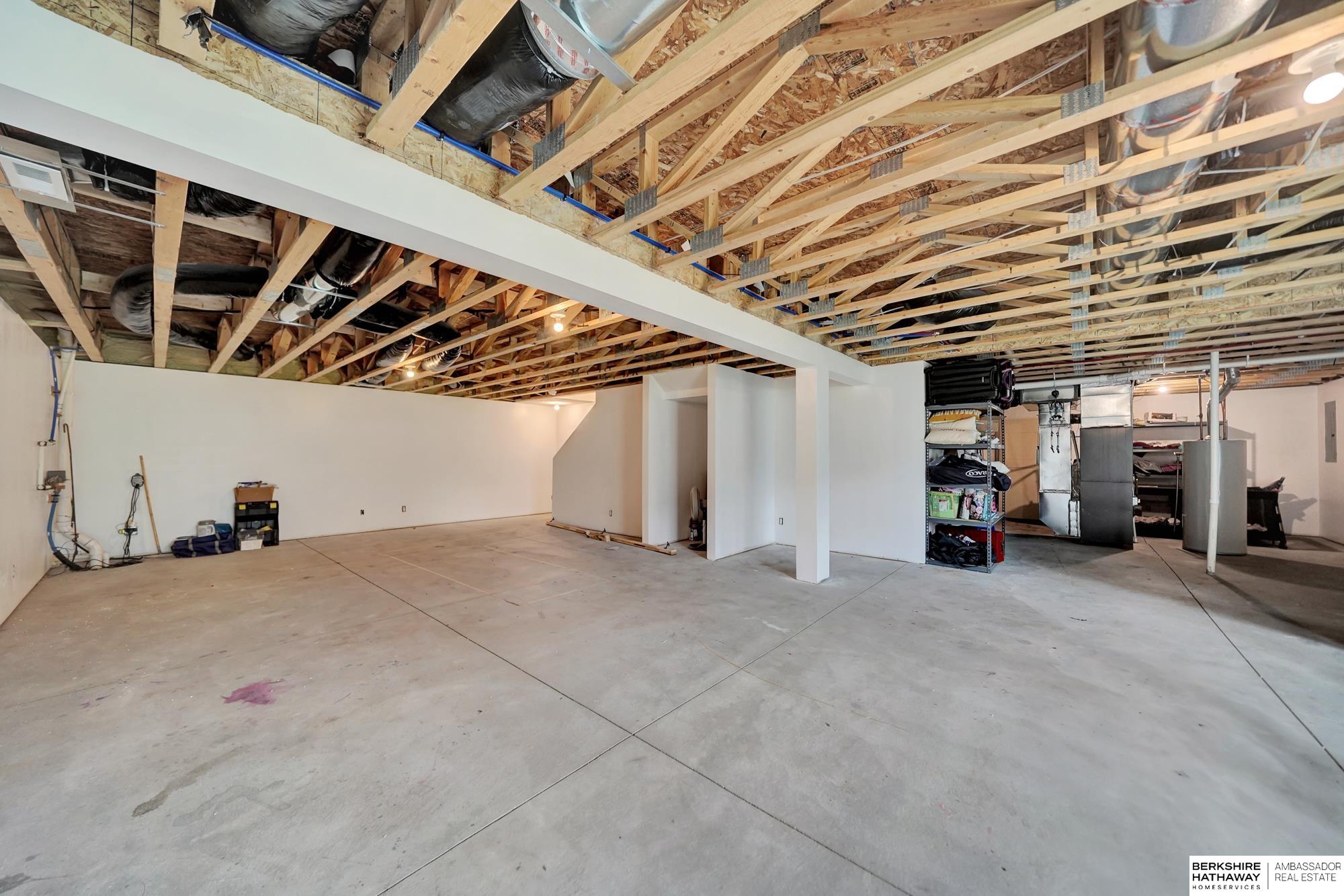 Lincoln, Nebraska 68507, United States, 4 Bedrooms Bedrooms, ,2 BathroomsBathrooms,Residential,Active,135254