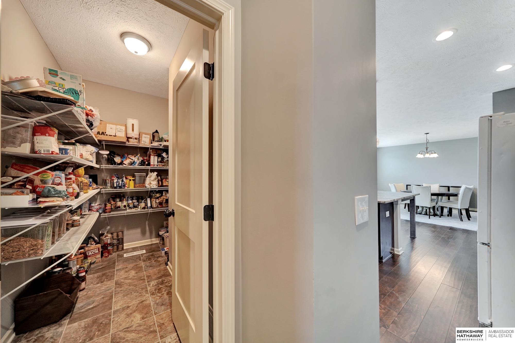 Lincoln, Nebraska 68507, United States, 4 Bedrooms Bedrooms, ,2 BathroomsBathrooms,Residential,Active,135254