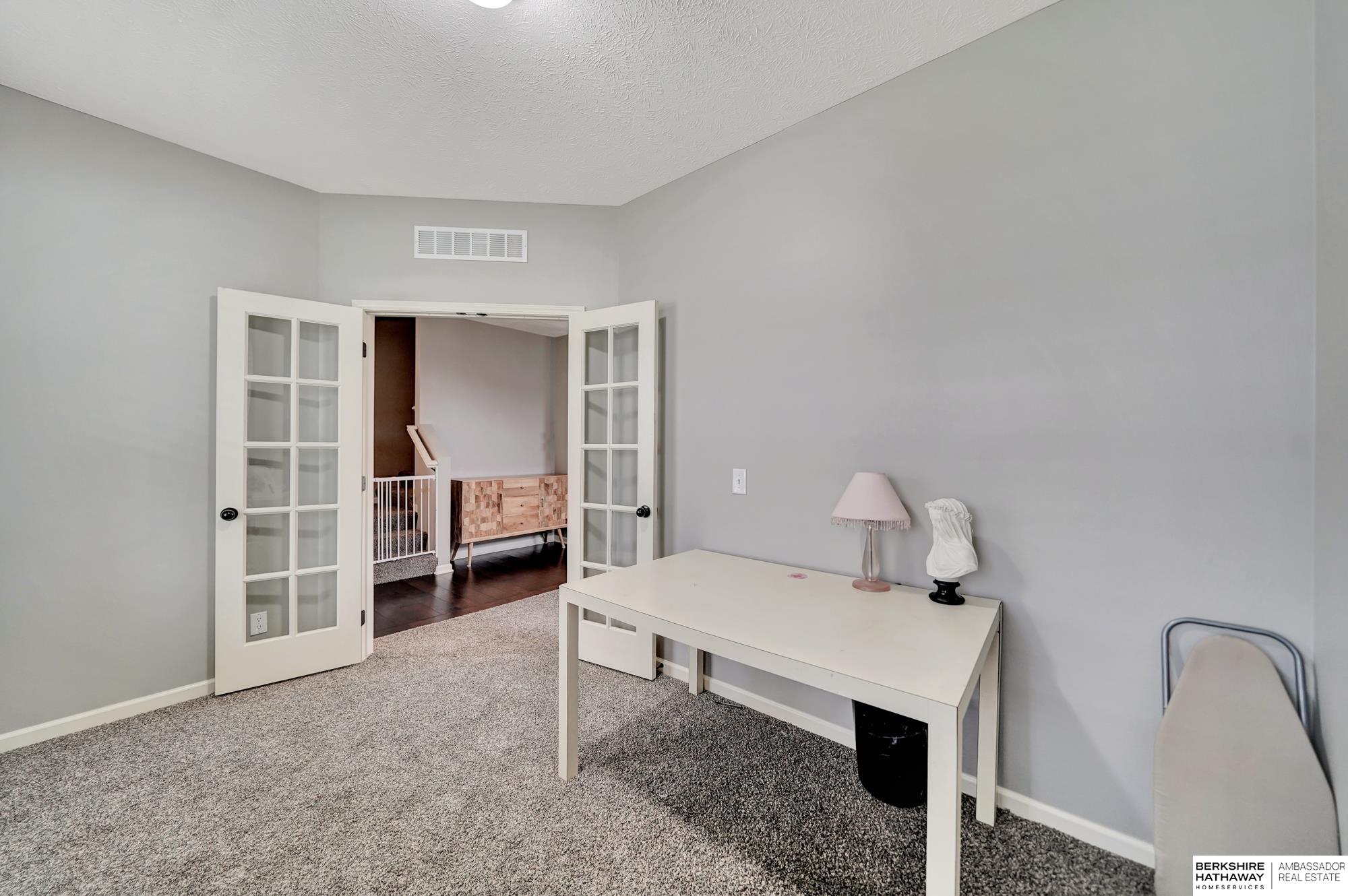 Lincoln, Nebraska 68507, United States, 4 Bedrooms Bedrooms, ,2 BathroomsBathrooms,Residential,Active,135254