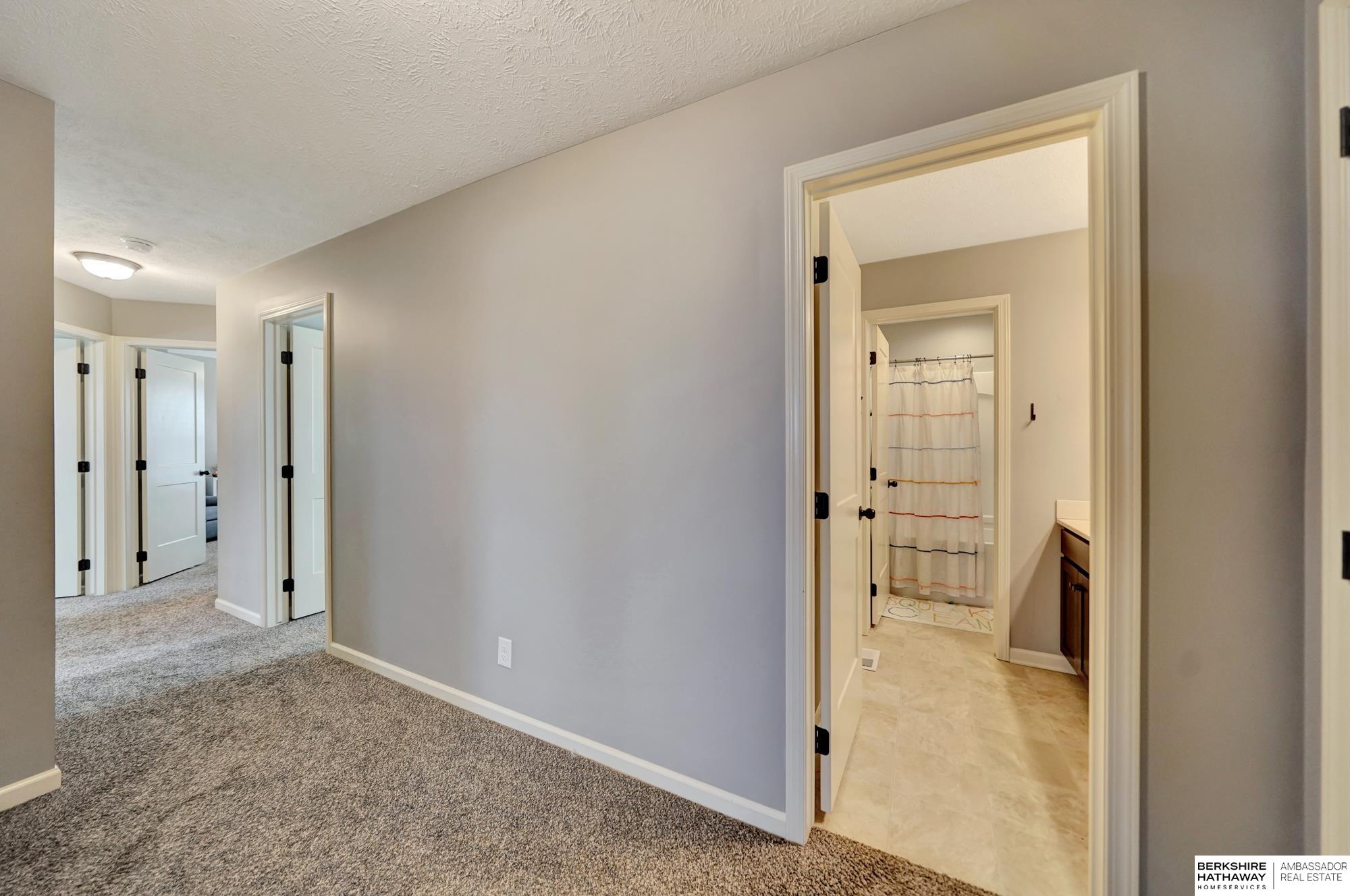 Lincoln, Nebraska 68507, United States, 4 Bedrooms Bedrooms, ,2 BathroomsBathrooms,Residential,Active,135254