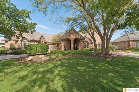 Photo of 1611 S 186 Circle, Omaha, NE 68130 (MLS # 22530412)