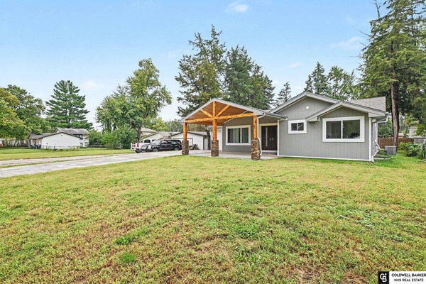 8525 LAFAYETTE AVE, OMAHA, NE 68114 - Image 1dc2ef547cd82bcde07990fa94cdb607/1790779771