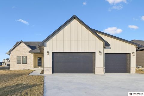 Photo of 7320 Augustine Avenue, Lincoln, NE 68516 (MLS # 22611692)