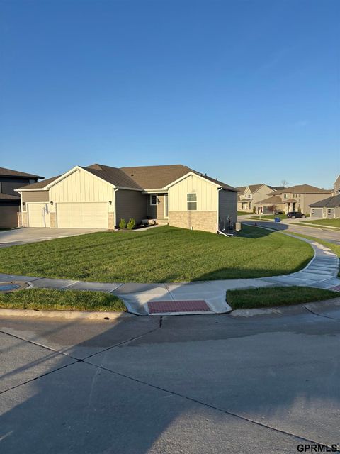 Photo of 680 N 11Th Circle, Springfield, NE 68059 (MLS # 22615358)