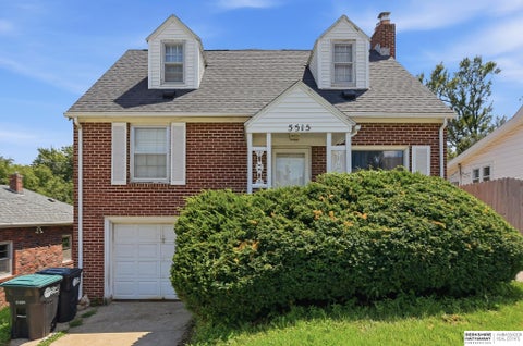 Photo of 5515 Pierce Street, Omaha, NE 68106 (MLS # 22616509)