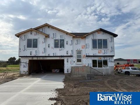 Photo of 5055 N 35Th Court, Lincoln, NE 68524 (MLS # 22528542)