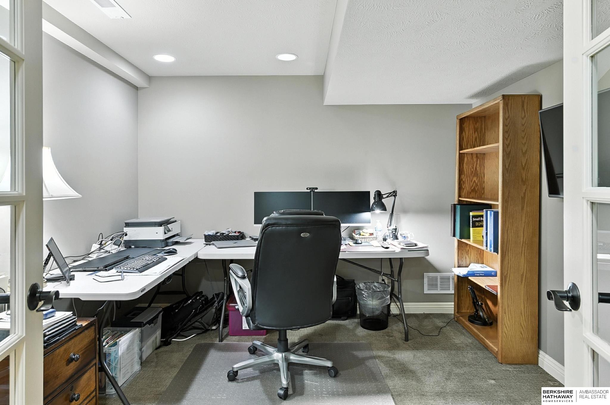 Omaha, Nebraska 68164, United States, 4 Bedrooms Bedrooms, ,2 BathroomsBathrooms,Residential,Active,200273