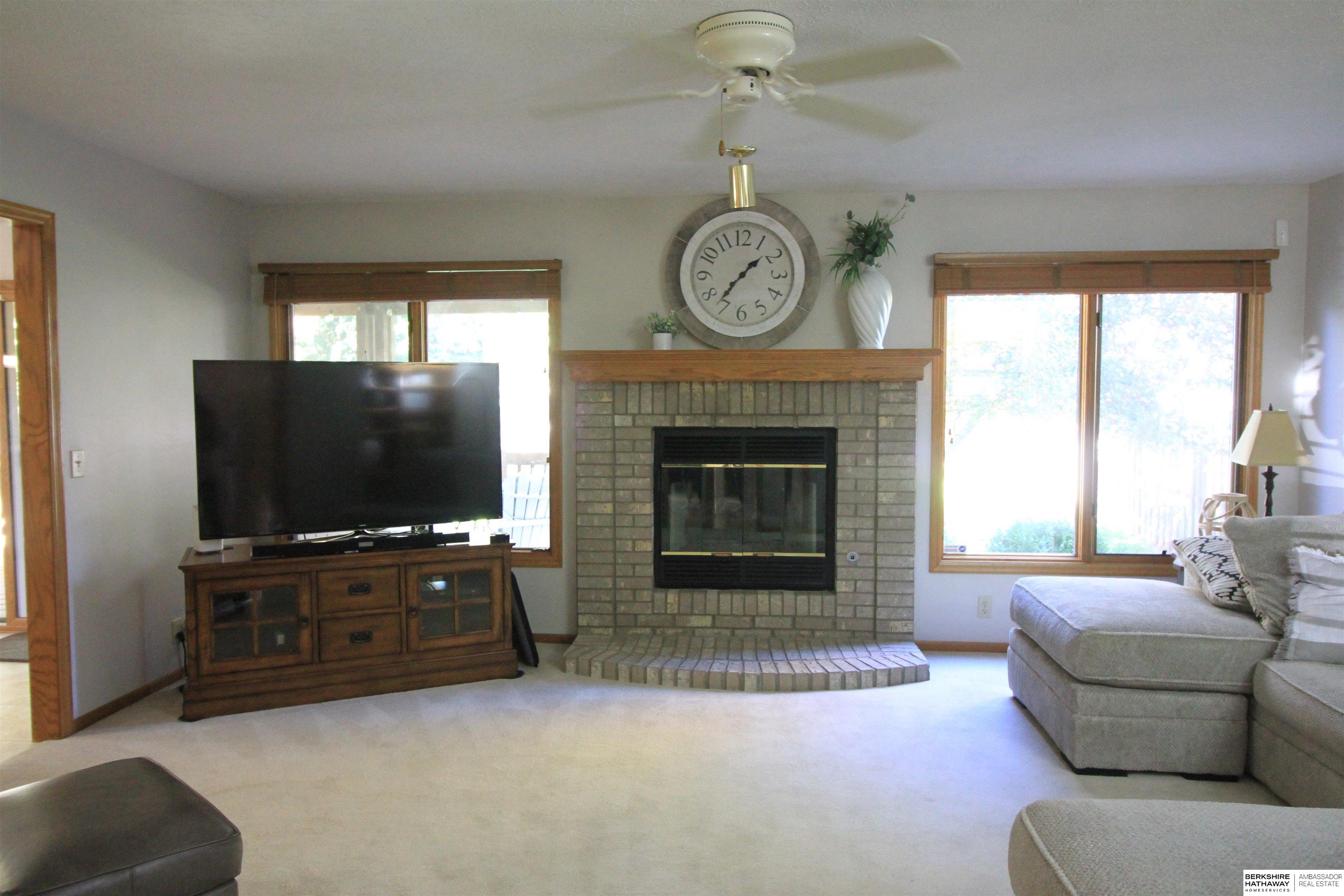 Omaha, Nebraska 68164, United States, 4 Bedrooms Bedrooms, ,2 BathroomsBathrooms,Residential,Active,200273